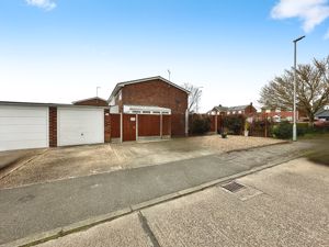 COLCHESTER ROAD- click for photo gallery